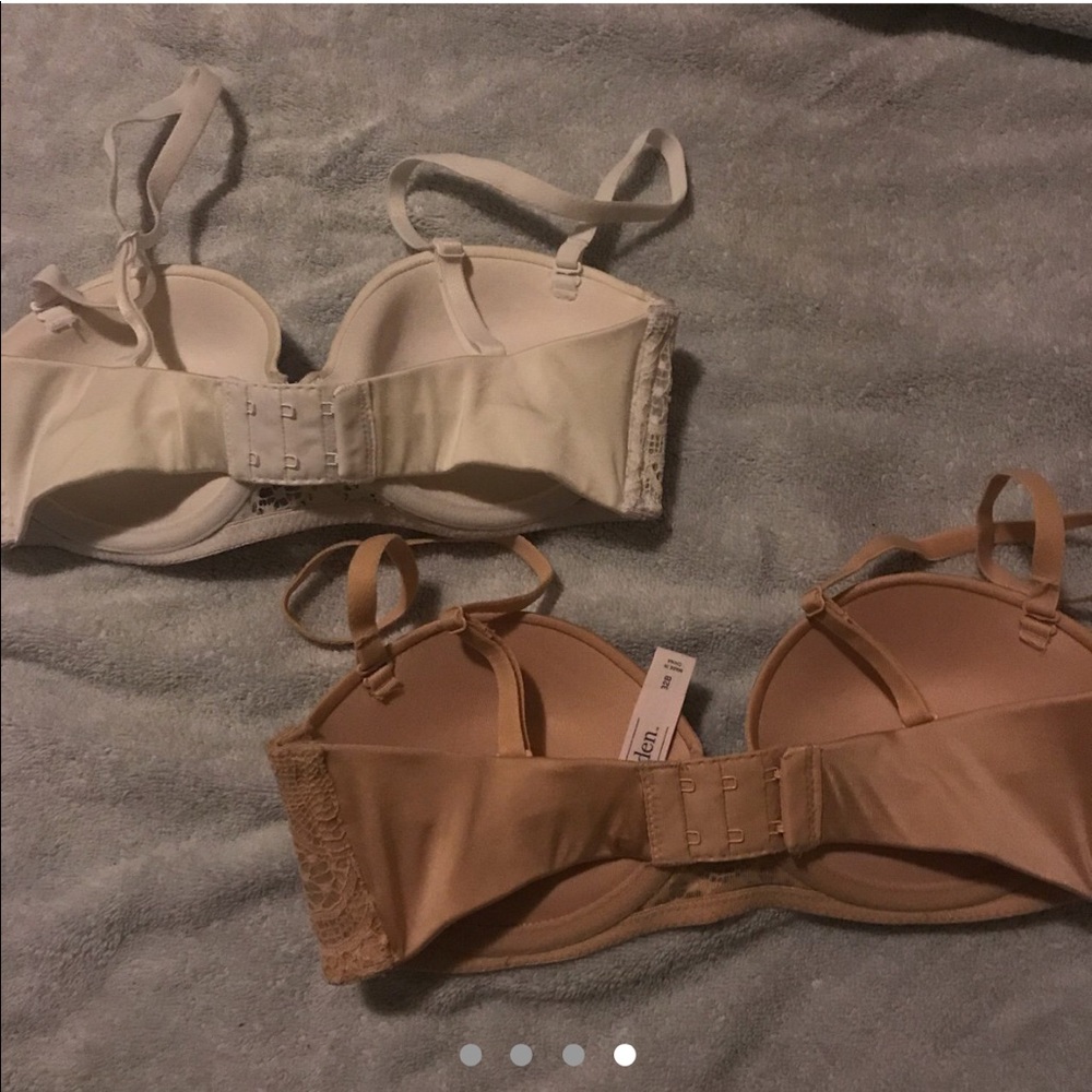 Bras - Picture 3 of 3